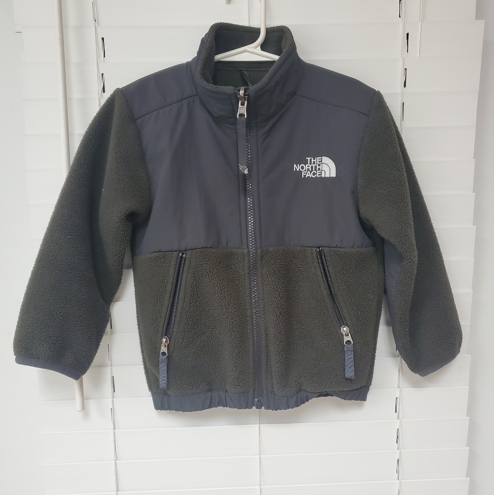 Toddler Northface jacket size 4t